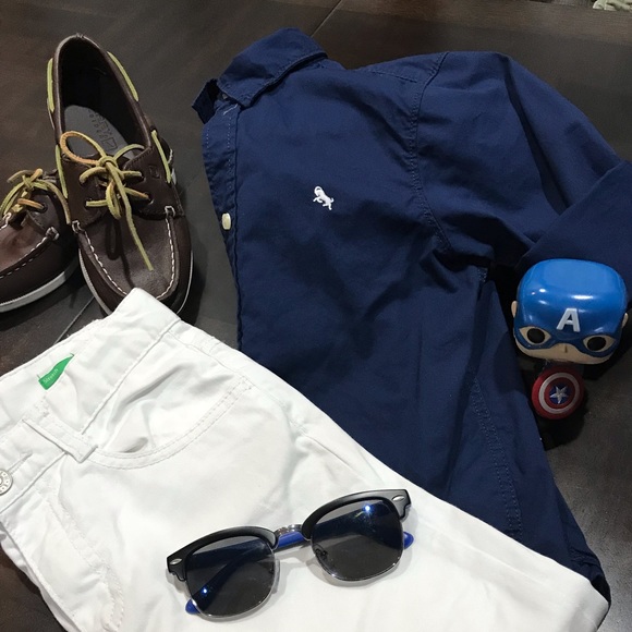 United Colors of Benetton/ H&M Other - 2 piece bundle Boys Pants and H&M shirt United Colors of Benetton/ H&M Other - 2 piece bundle Boys Pants and H&M shirt